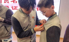 娱乐吃瓜鹅时代少年团,娱乐吃瓜鹅时代的青春偶像传奇